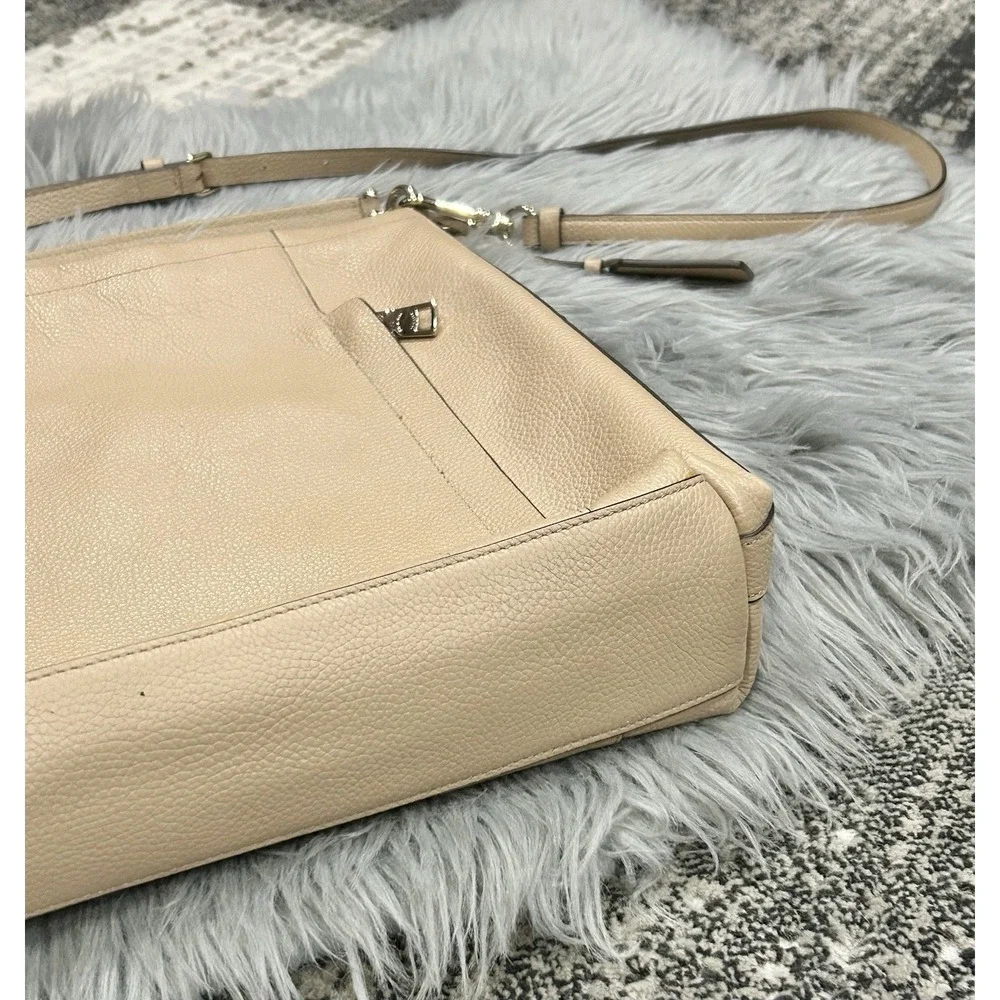 COACH Scout Hobo Tan Pebbled Leather Convertible Shoulder Bag Approx‎ 14